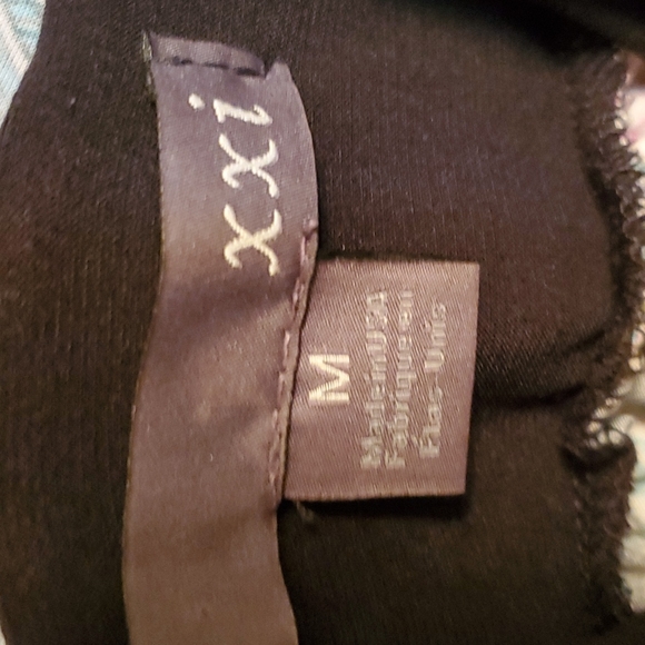 XXI Dress With Tie Back - Picture 4 of 6